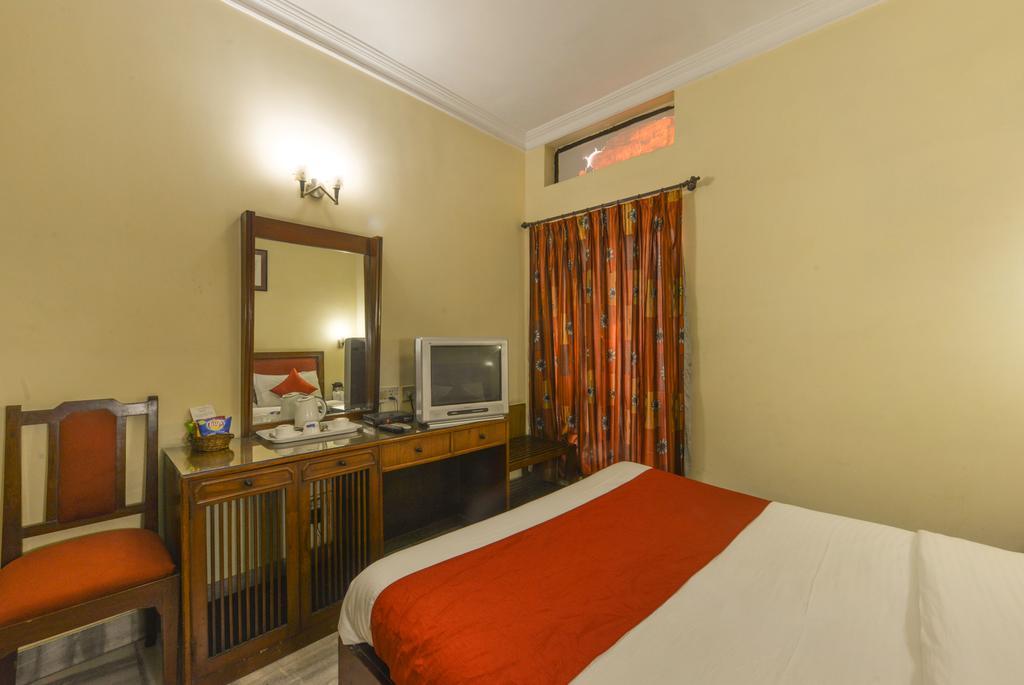 Hotel Camac Plaza Kalkutta Zimmer foto